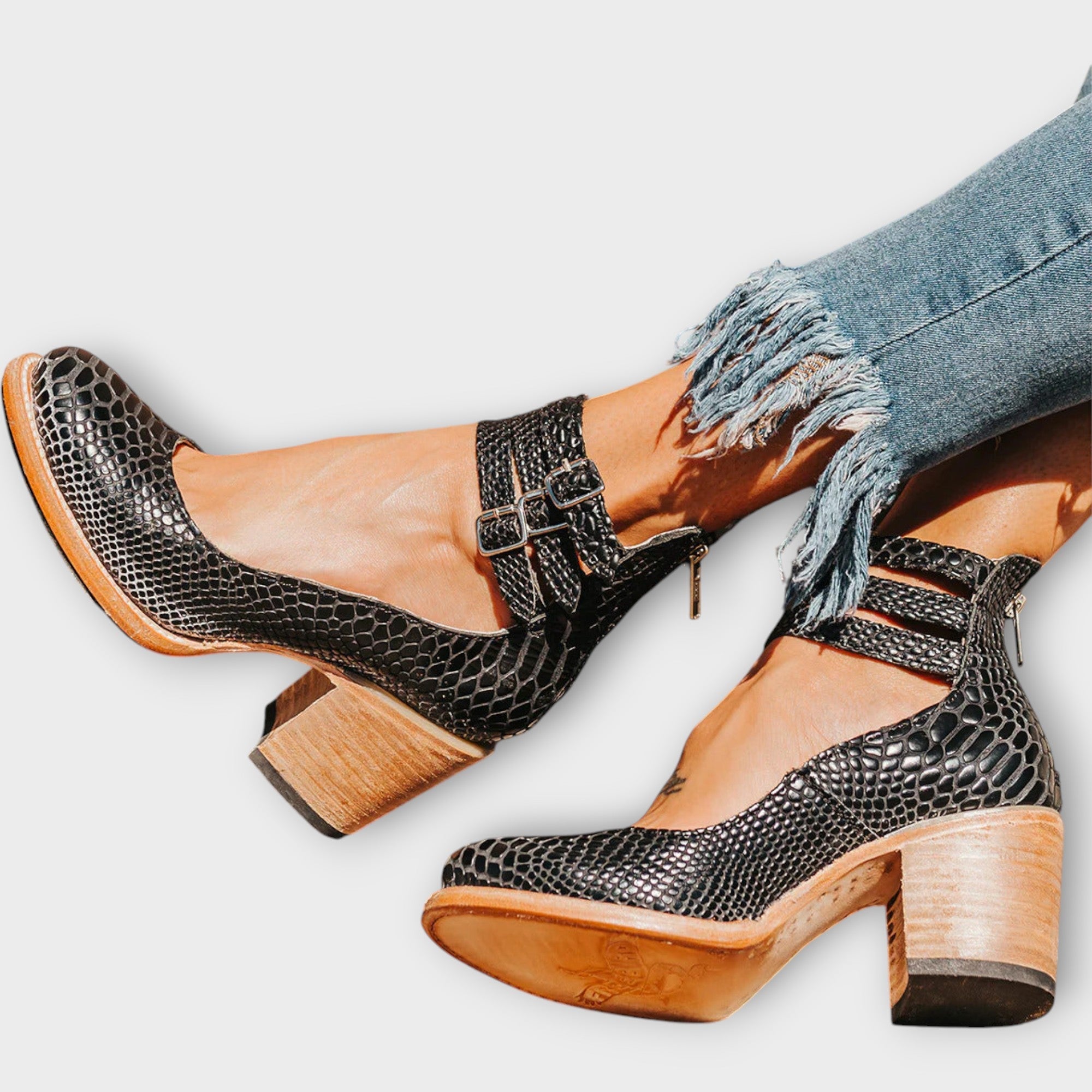 Cipele s Višestrukim Trakama i Debelom Potpeticom Ginevra