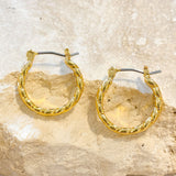 Marina Twist Hoop Naušnice S 18K Zlato Pozlaćene Na Mesing Bazi S Anti Tarn Slojem I Futrolom Od Umjetnog Nubuka