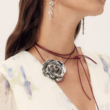 Choker S Privjeskom Cvijeta Od Legure Za Modnu Eleganciju Lagan Nakit Za Svakodnevno Nošenje S Gracioznošću