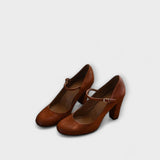 Mary Jane Cipele S Modernim Minimalističkim Estetikom