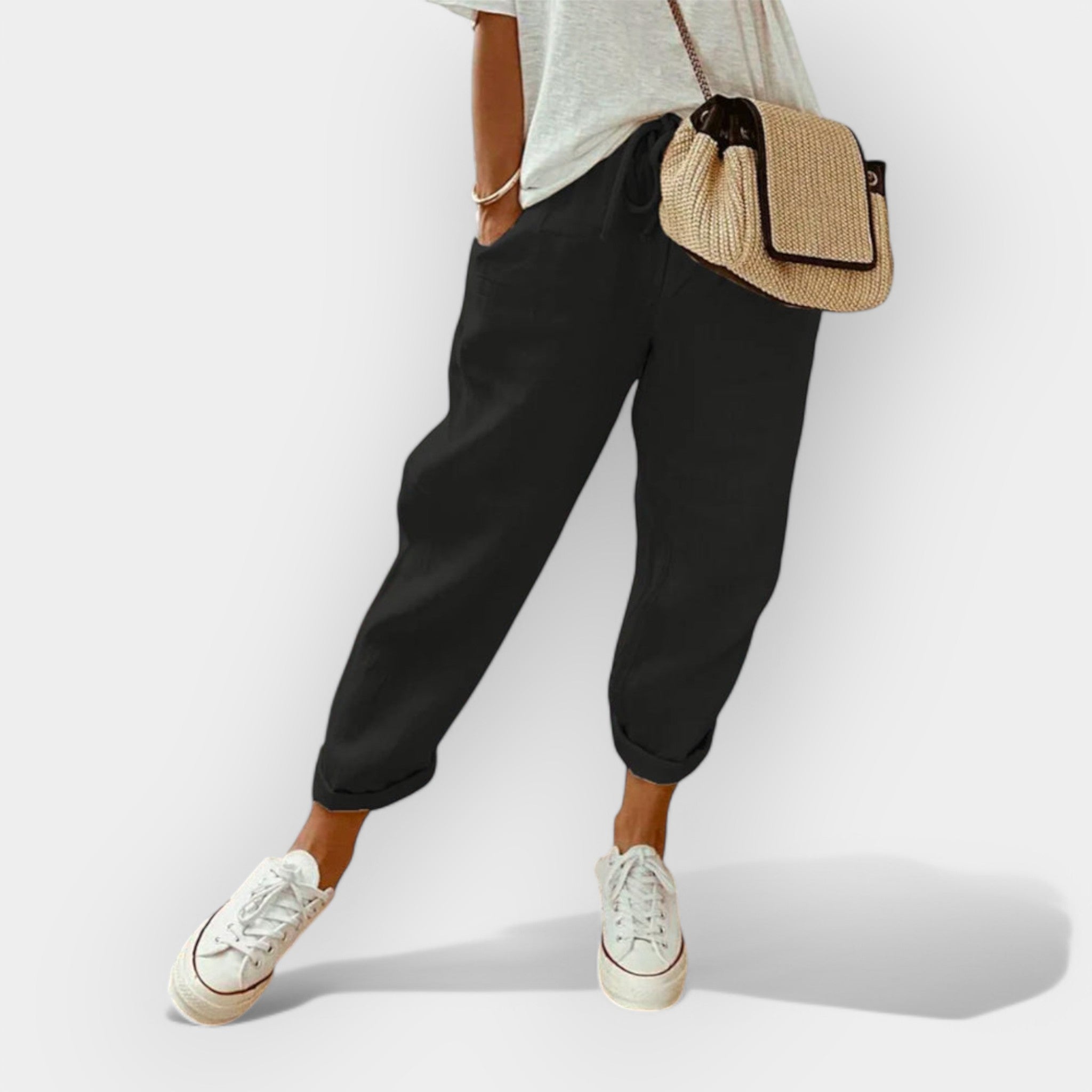 Lagane Pantalone S Tečnim Krojom Prozračnom Tkaninom