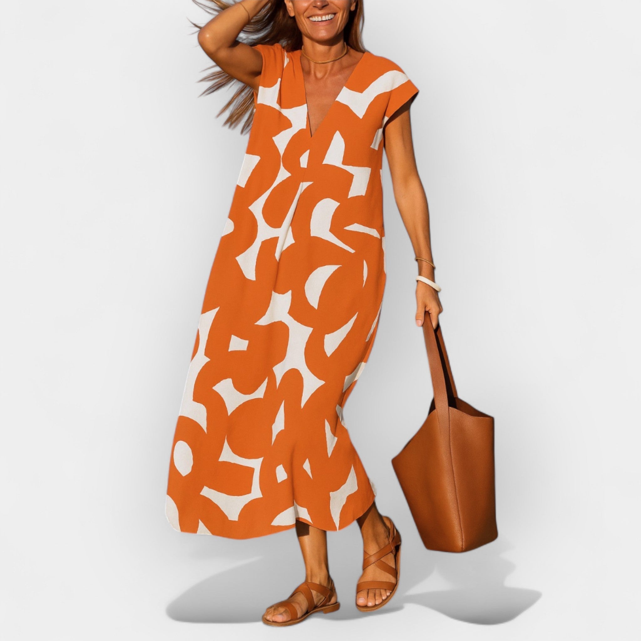 Lepršava Haljina S V Izrezom I Modernim Crno Bijeli Uzorak