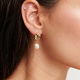 Mina Naušnice S Blok Biserom Zlato Premazane 18K Na Bazi Od Mesinga Klinasti Zatvarač