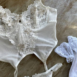 Leyla Vjenčani Set Donjeg Rublja Elegantne Čipke Cvjetne Sa Zavodljivim Dodirom Za Vjenčanje