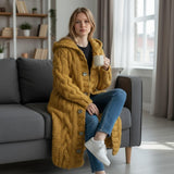 Karina Elegantni Udoban Kaput Sa Pokrivanjem Trbuha I Prevelikim Kabelskim Pletenim Uzorkom