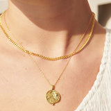 Ogrlica Obložena Zlatom Sa Privjeskom Ocean Charm Elegantna Sa Sigurnim Zlatim Zatvaračem I Dolazi U Luksuznoj Vrećici