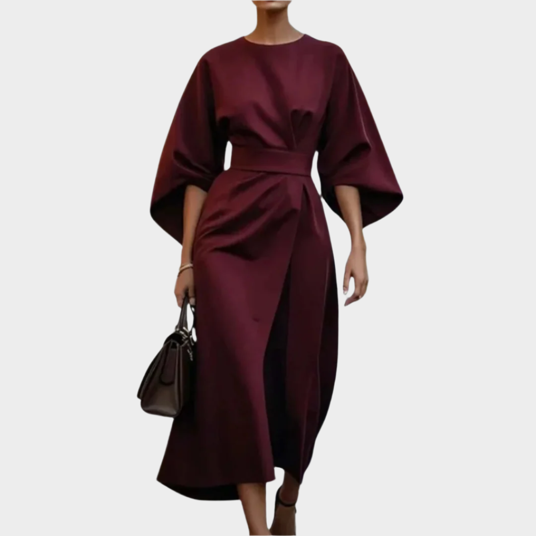 Šik Minimal Haljina S Remenom I Širokim Rukavima Dizajna