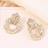 Èala Zlato Naušnice Diamantski Detalji Sa Stud Stražnjim Zatvaračem Za Elegantne Prigode I Svakodnevni Glamur Dizajn