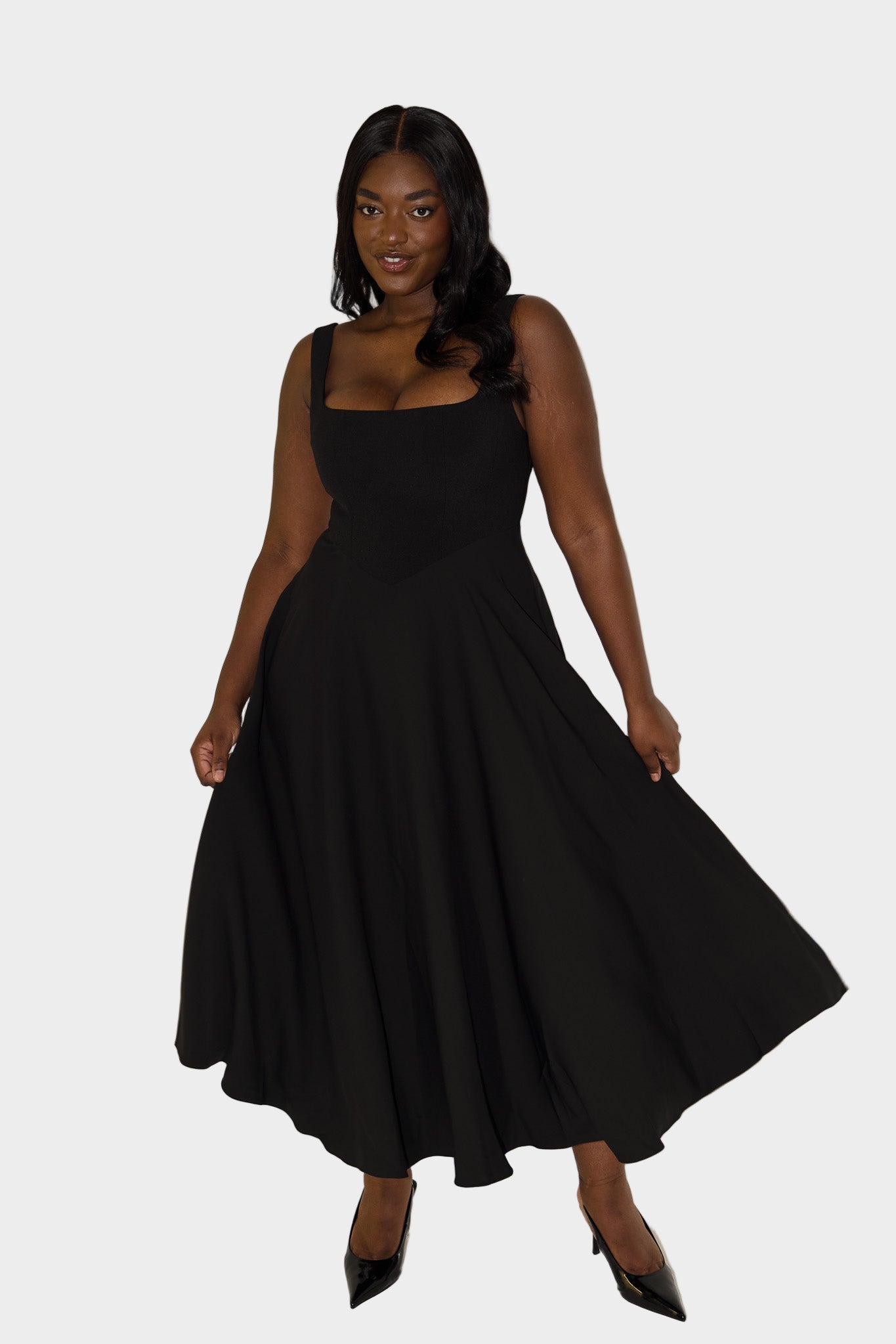 Vječna Midi Haljina Uz Elegantnim Krojem Prirodnim Pokretom