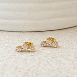 Sophie Naušnice Zlatne Boje Sa Tri Sjajna Kamenčića Za Elegantnu Izjavu I Svaki Dan