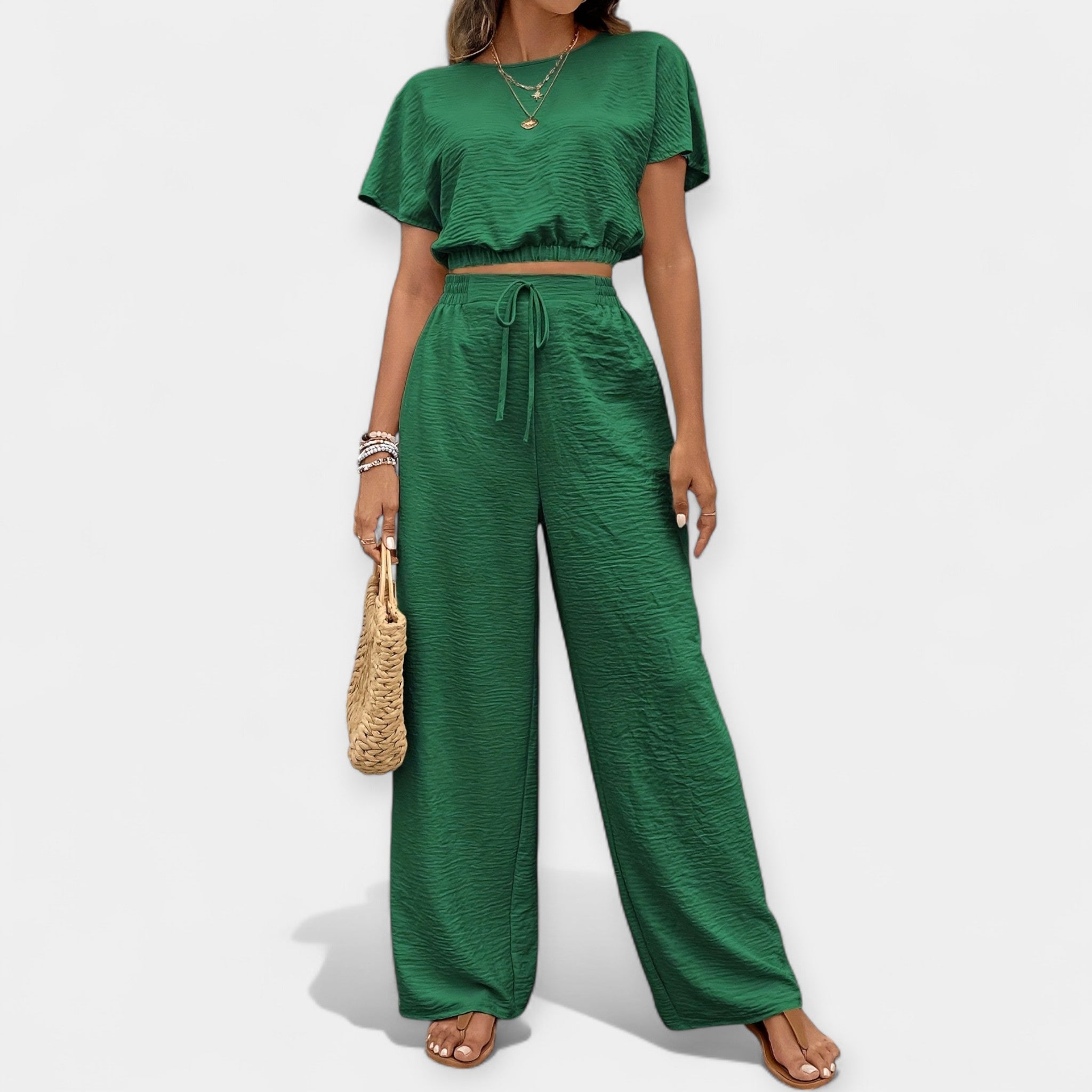 Stilski Loose Fit Set Kratkim Topom I Visoko Struk Hlačama