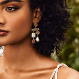 Barokne Šarene Naušnice S Draguljima I Perlama Za Eleganciju Na Posebne Prilike Sa Živopisnim Kamenjem Za Dotičan Efekt