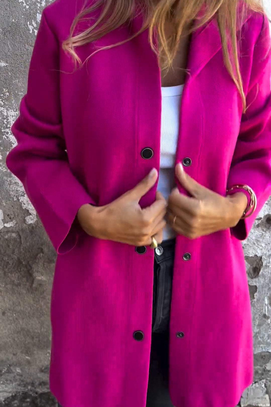 Caroline Udobna Jakna sa Dugmadima za Sve Dane Stilom