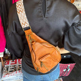 Nina Torbica Na Ramenu Retro Šik Dizajn Sa Geometrijskim Remenom Za Svakodnevnu Upotrebu