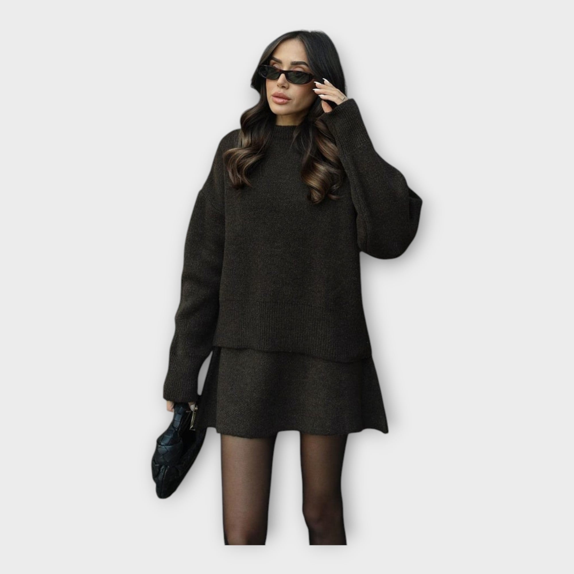 Set Pletene Bluze I Suknje s Modernim Krojem I Elegancijom