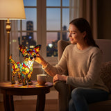 Chiquinha Lampa U Vitražima Osvjetljava Prostor Čarolijom