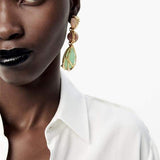 Viseće Naušnice S Mnogim Draguljima Šarene Za Posebne Prigode I Glamurozan Dodatak Svakoj Modnoj Kombinaciji