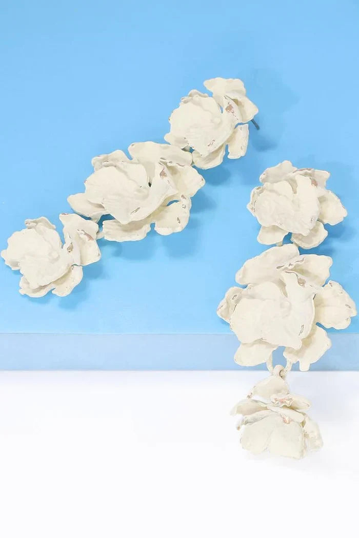 Phyllis Varnish Cvjetne Naušnice Lakirane Sa Sjajem Za Elegantne Prigode I Svakom Stilu