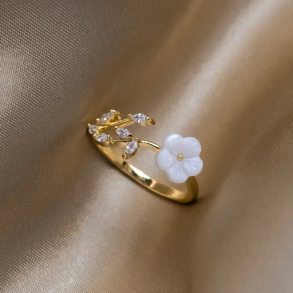 Estela - Anillo de Flores Blancas - Hala Madrid