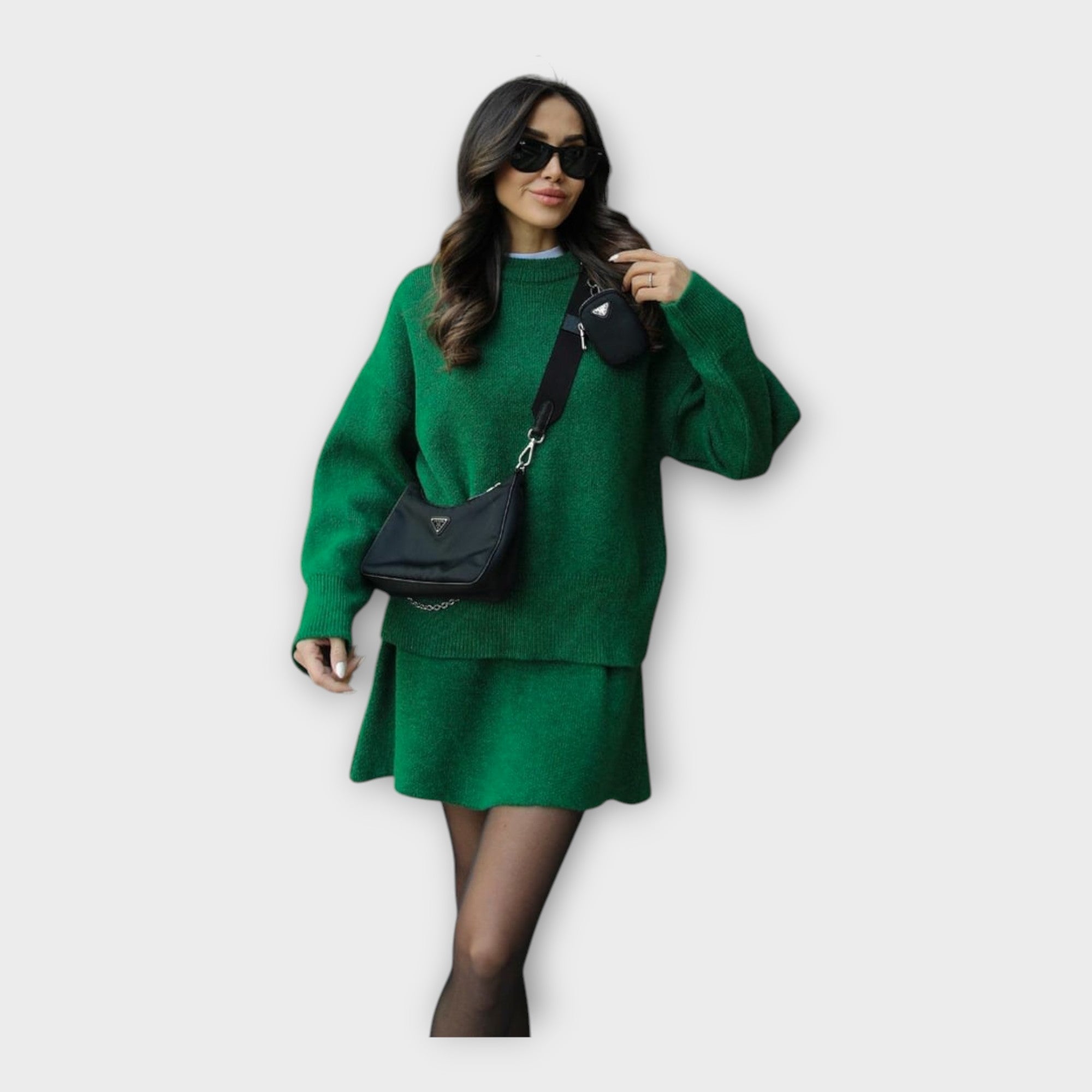 Set Pletene Bluze I Suknje s Modernim Krojem I Elegancijom